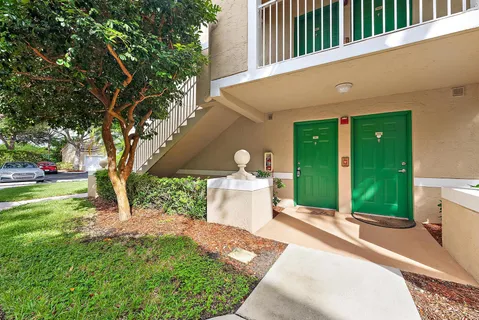 $229,000 | 272 Village Boulevard, Unit 7111, Tequesta, FL 33469