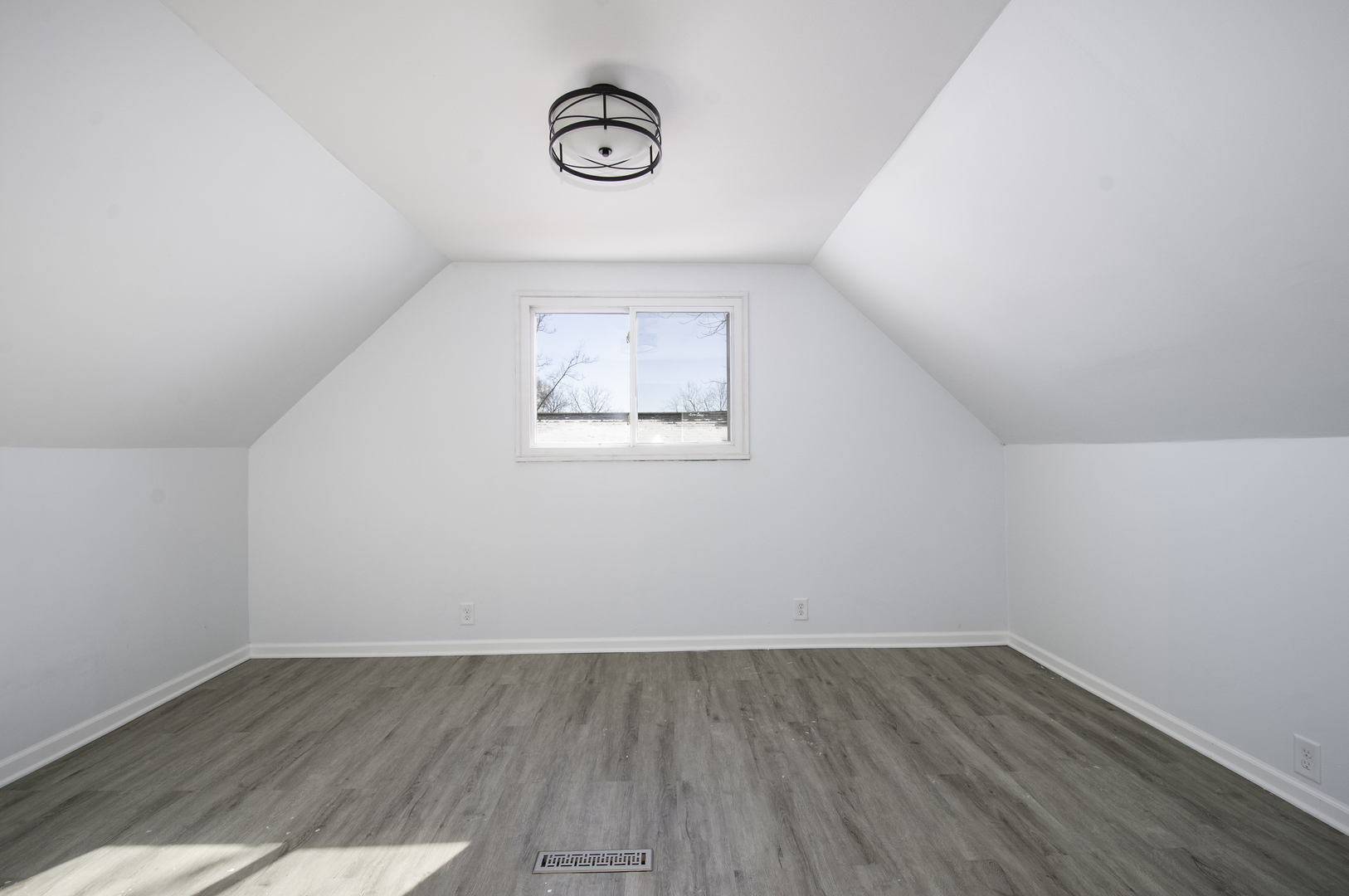 14526 Ridgeway Avenue Midlothian, IL 60445 - Photo 9 of 17 a view of a hallway with wooden floor