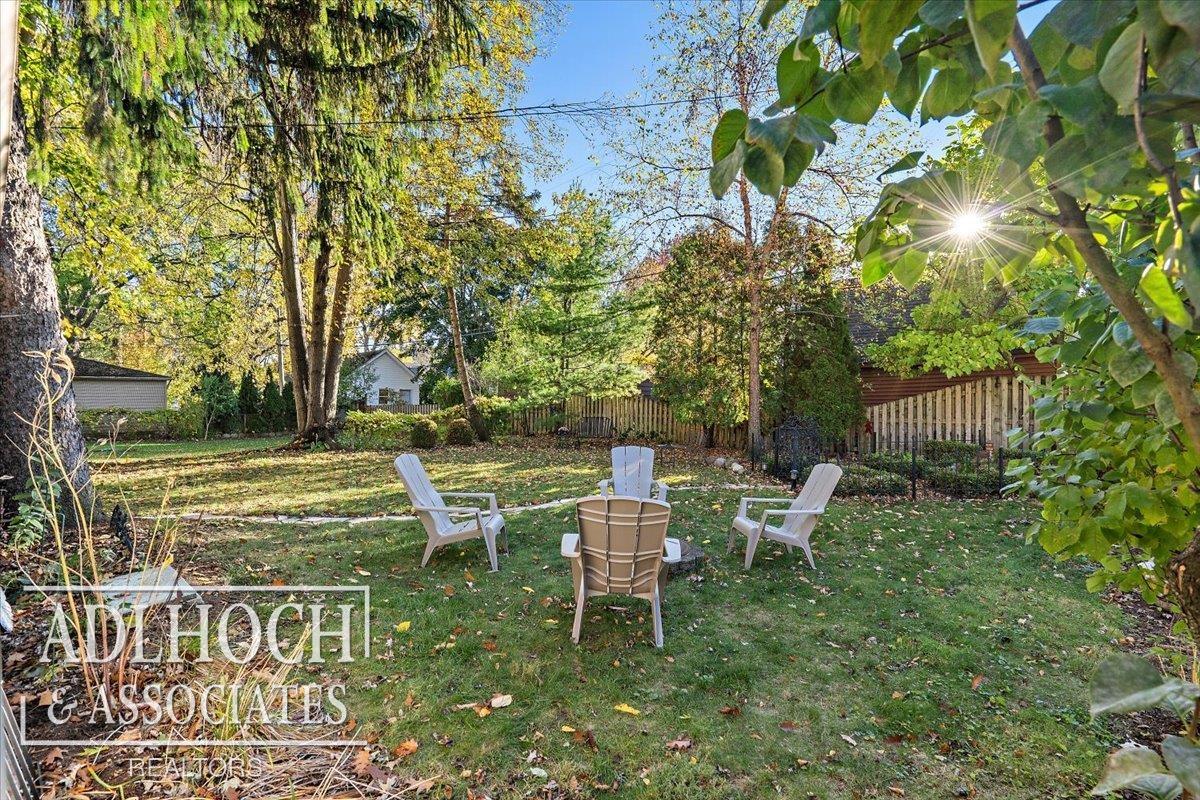 827 Fisher Road Grosse Pointe, MI 48230 - Photo 47 of 53 50193483-e03dcc35-9dcc-4ba4-93ba-45462907449c.JPG