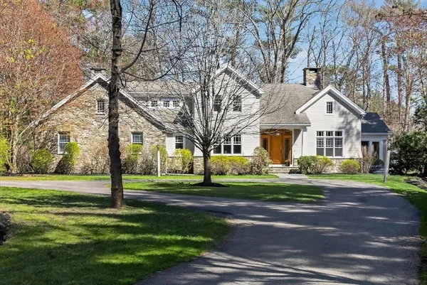 $1,999,999 | 440 King Street, Cohasset, MA 02025