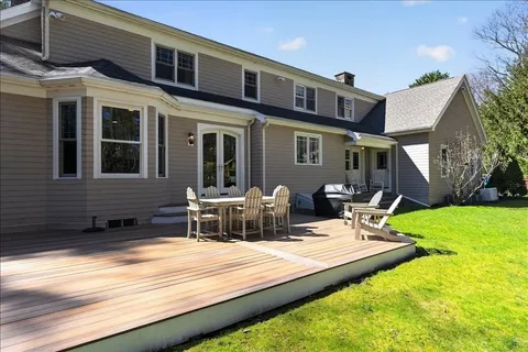 $1,999,999 | 440 King Street, Cohasset, MA 02025