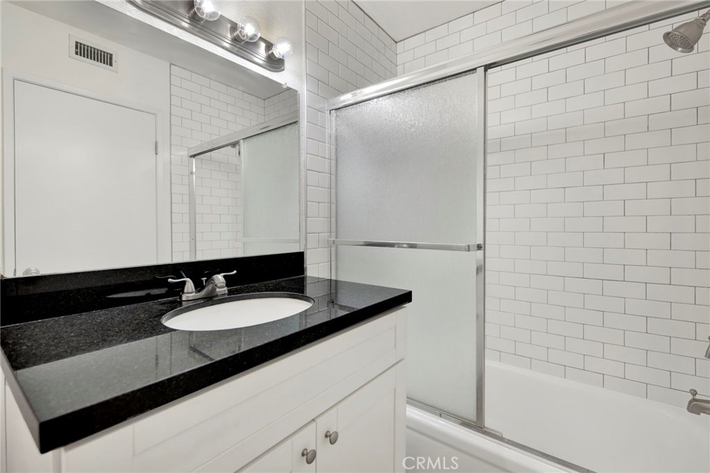 20155 Keswick Street, Unit 219 Winnetka, CA 91306 - Photo 22 of 44