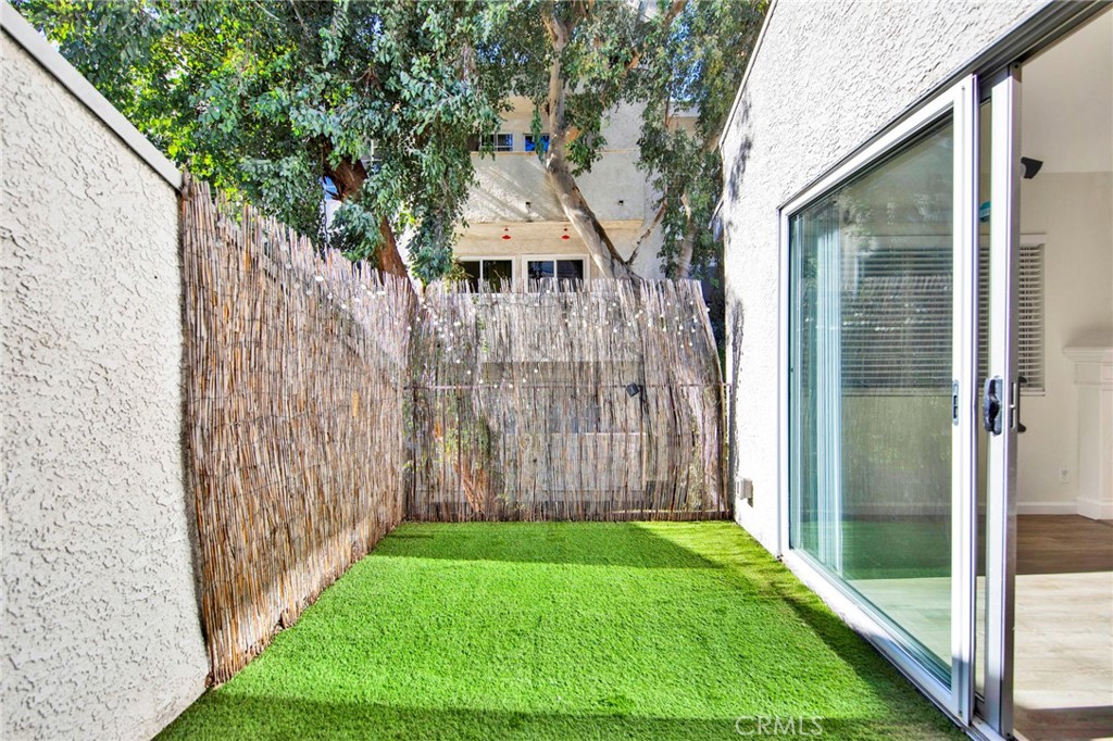 20155 Keswick Street, Unit 219 Winnetka, CA 91306 - Photo 9 of 44