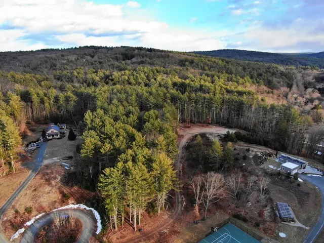 $149,900 | 10 Hannabrooke Drive, Leverett, MA 01054