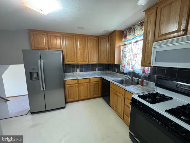 $2,500 | 172 Chapel Drive, Camden Wyoming, DE 19934