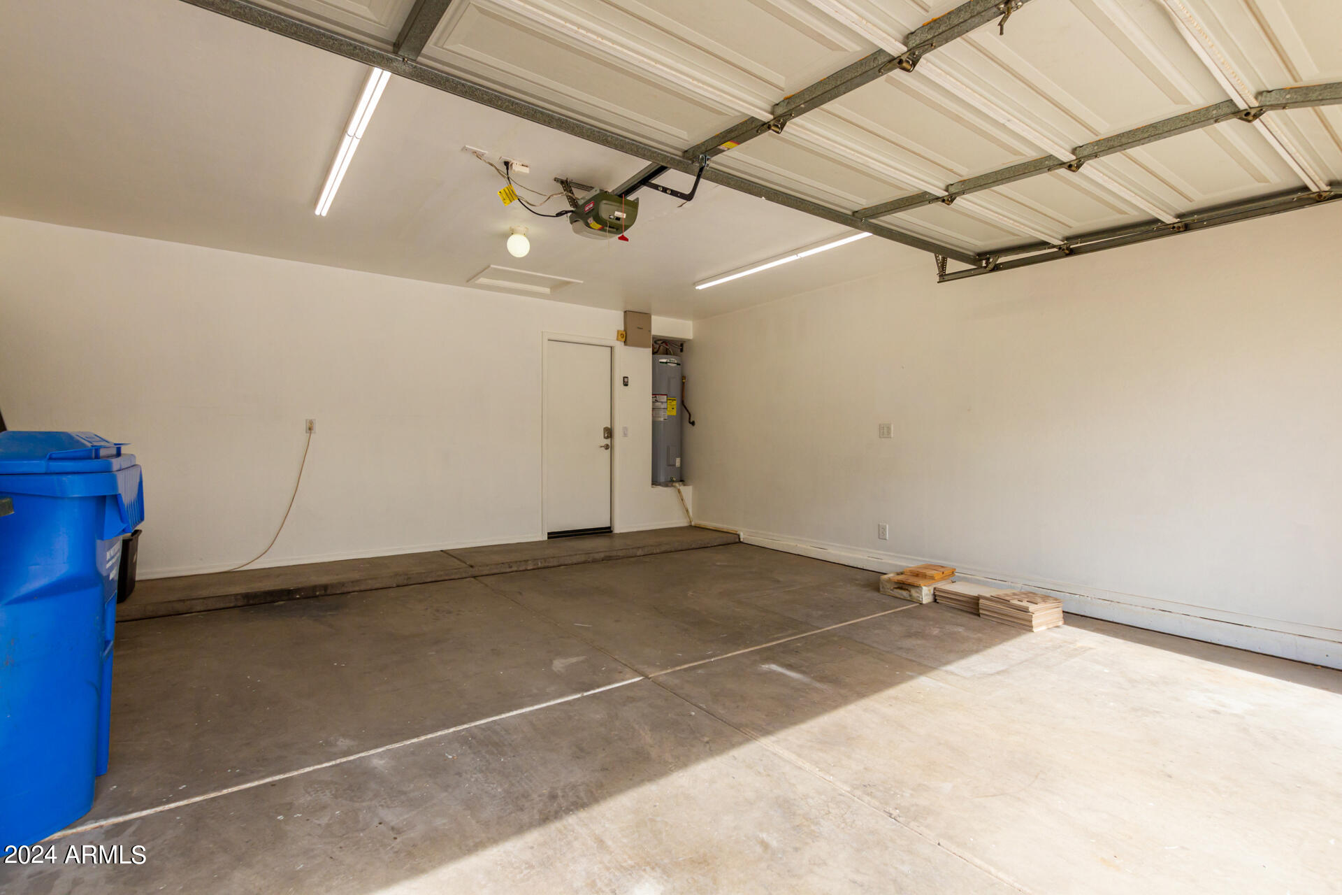 2328 West Carson Road Phoenix, AZ 85041 - Photo 34 of 42 a view of a room with racks