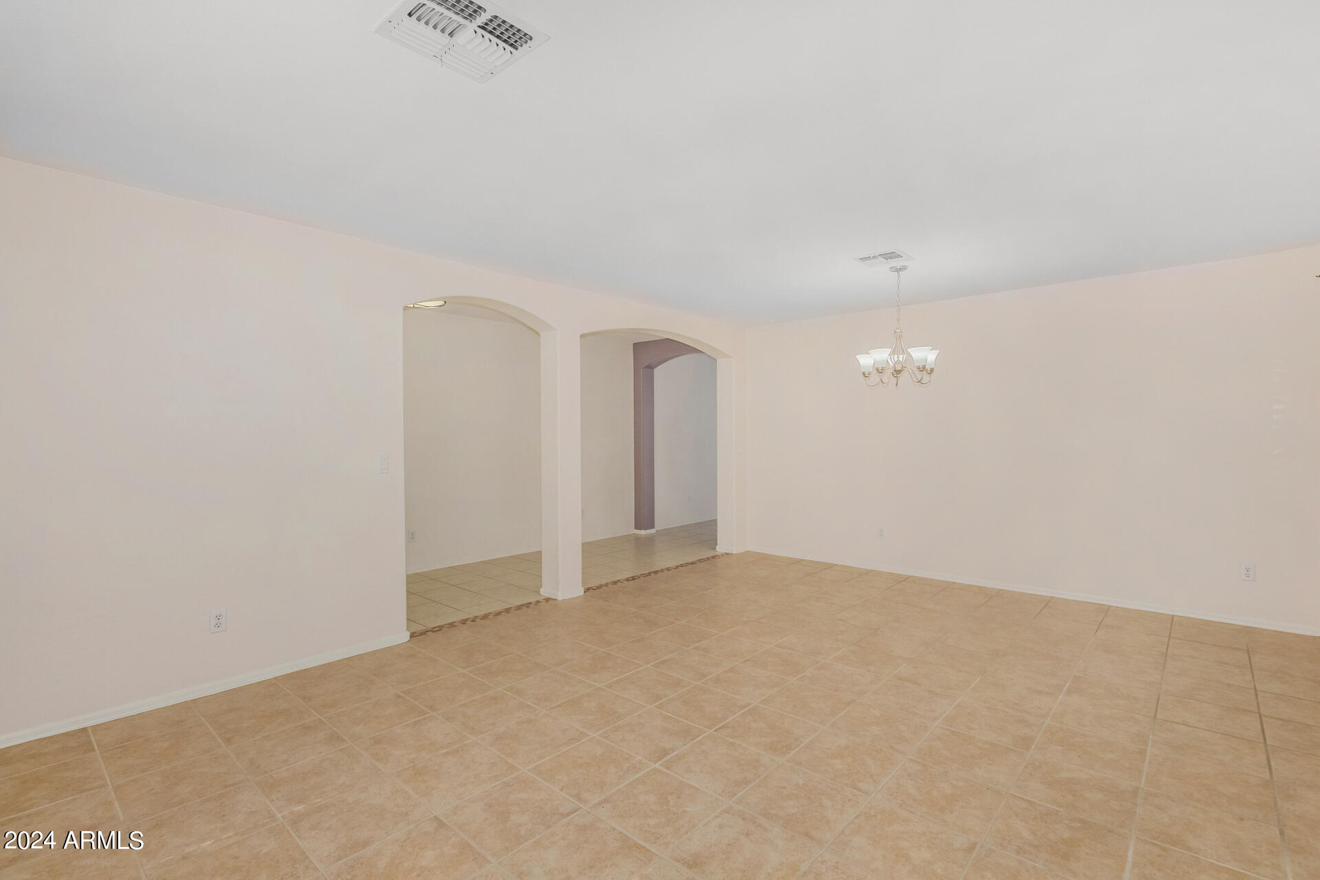 2328 West Carson Road Phoenix, AZ 85041 - Photo 6 of 42 a view of an empty room