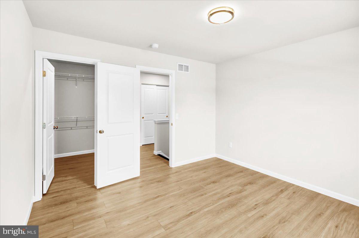 2450 Jefferson Avenue Reading, PA 19609 - Photo 19 of 33 a view of empty room with wooden floor