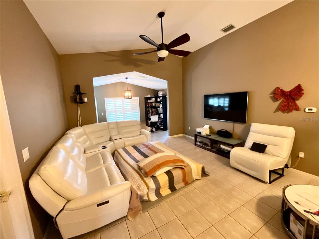 2789 Morningside Drive Clearwater, FL 33759 - Photo 3 of 24 Gallery Image 3