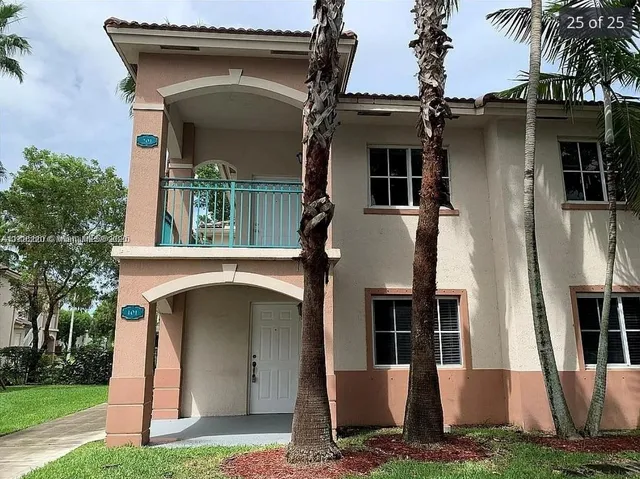 $225,900 | 1251 Southeast 29th Street, Unit 20126, Homestead, FL 33035