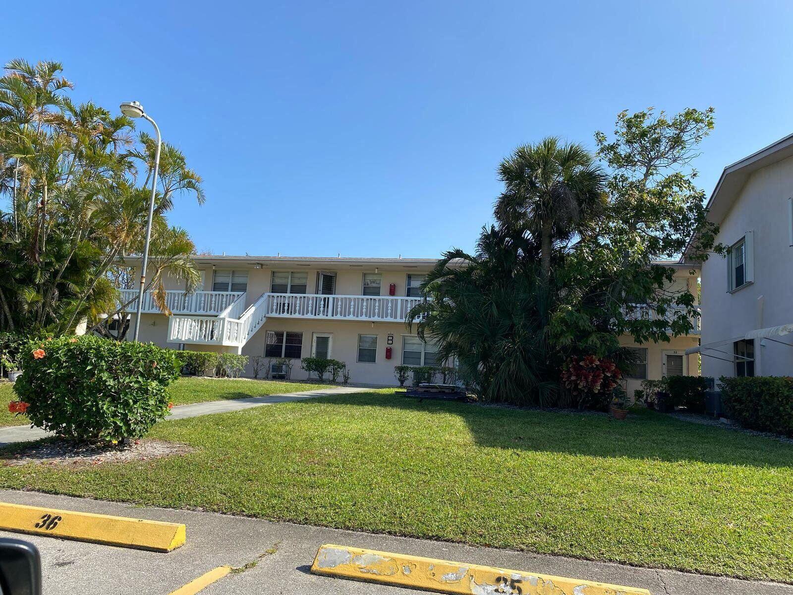 36 Norwich North, Unit B West Palm Beach, FL 33417 - Photo 3 of 23 36B Norwich 27