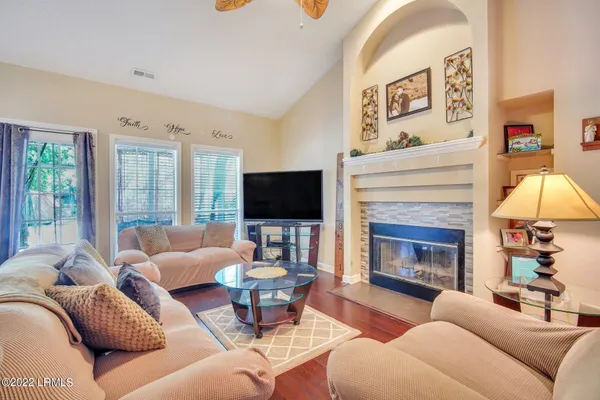 $2,300 | 56 Le Moyne Drive, Beaufort, SC 29907