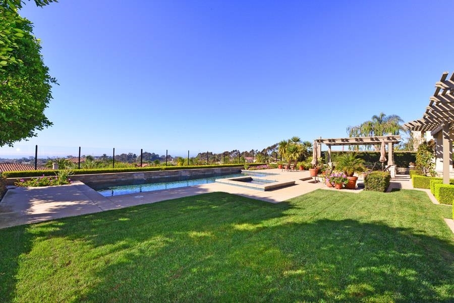 548 Hidden Ridge Court Encinitas, CA 92024 - Photo 4 of 5