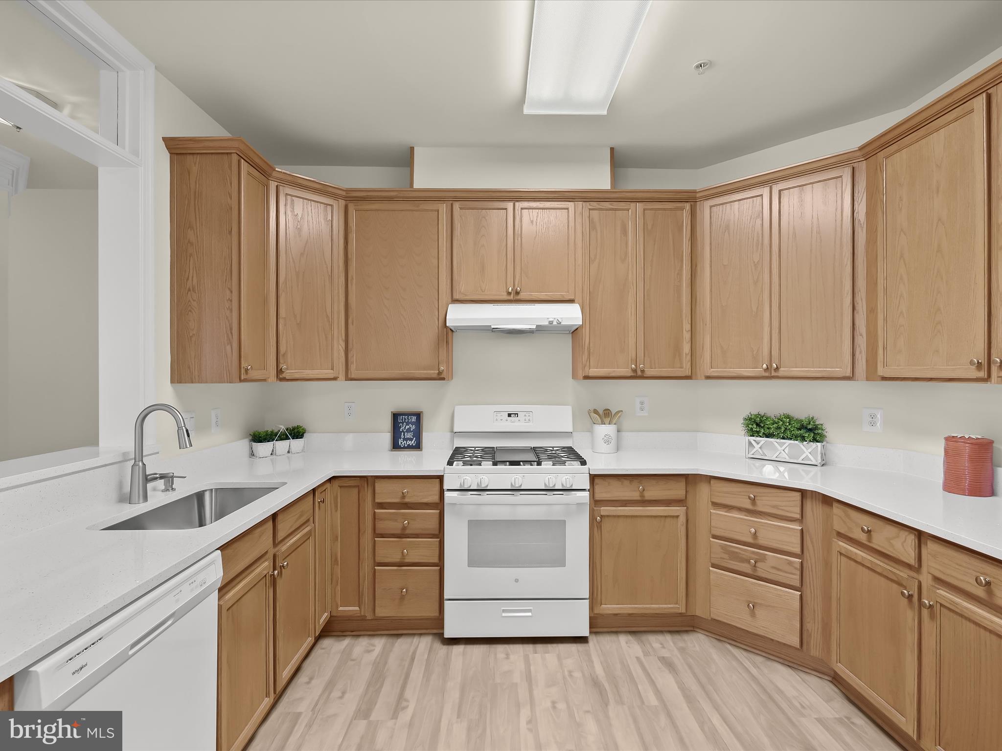 7217 Ivy Bank Road Laurel, MD 20707 - Photo 12 of 49 Eat-In Kitchen