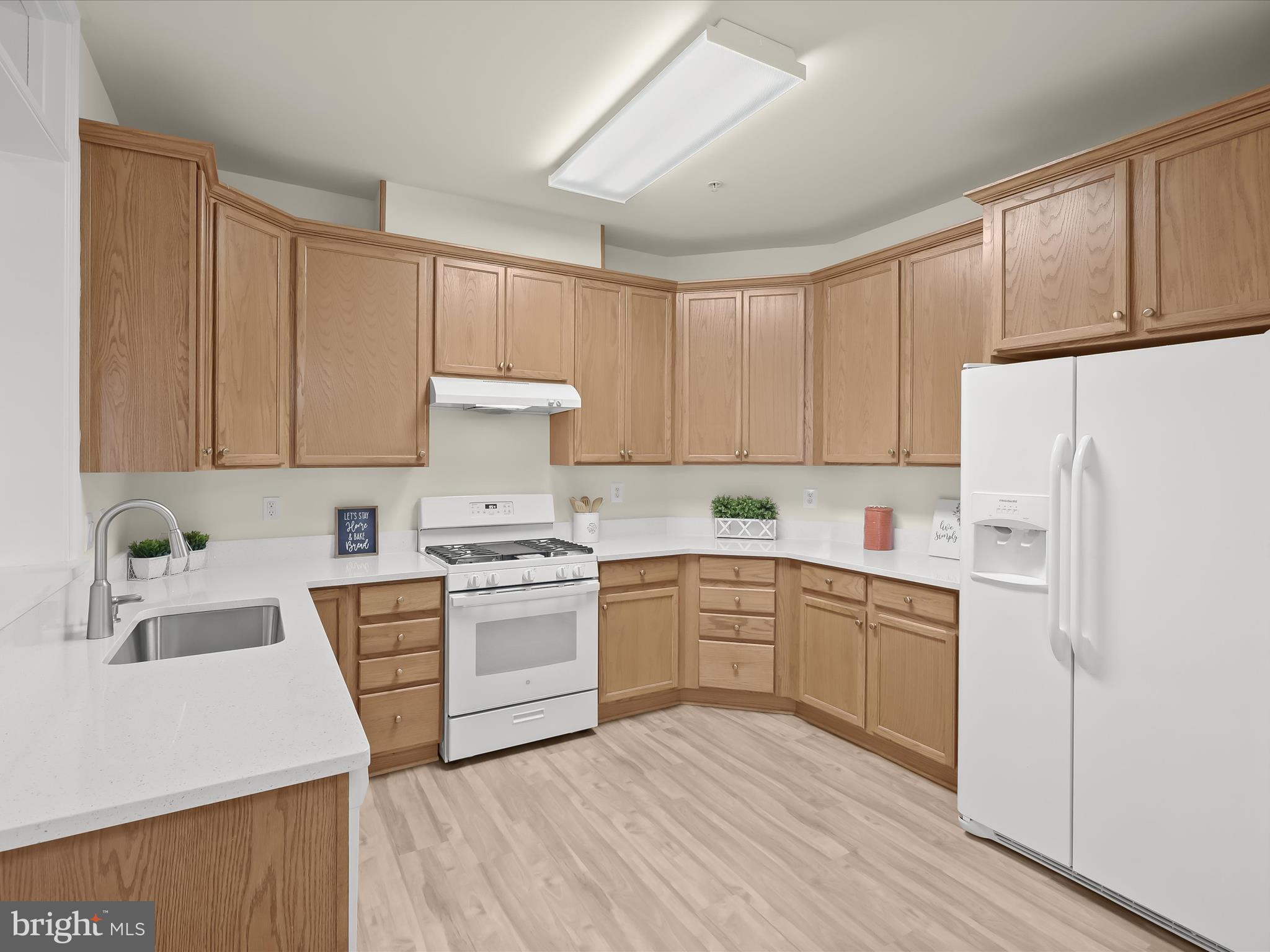 7217 Ivy Bank Road Laurel, MD 20707 - Photo 13 of 49 Eat-In Kitchen