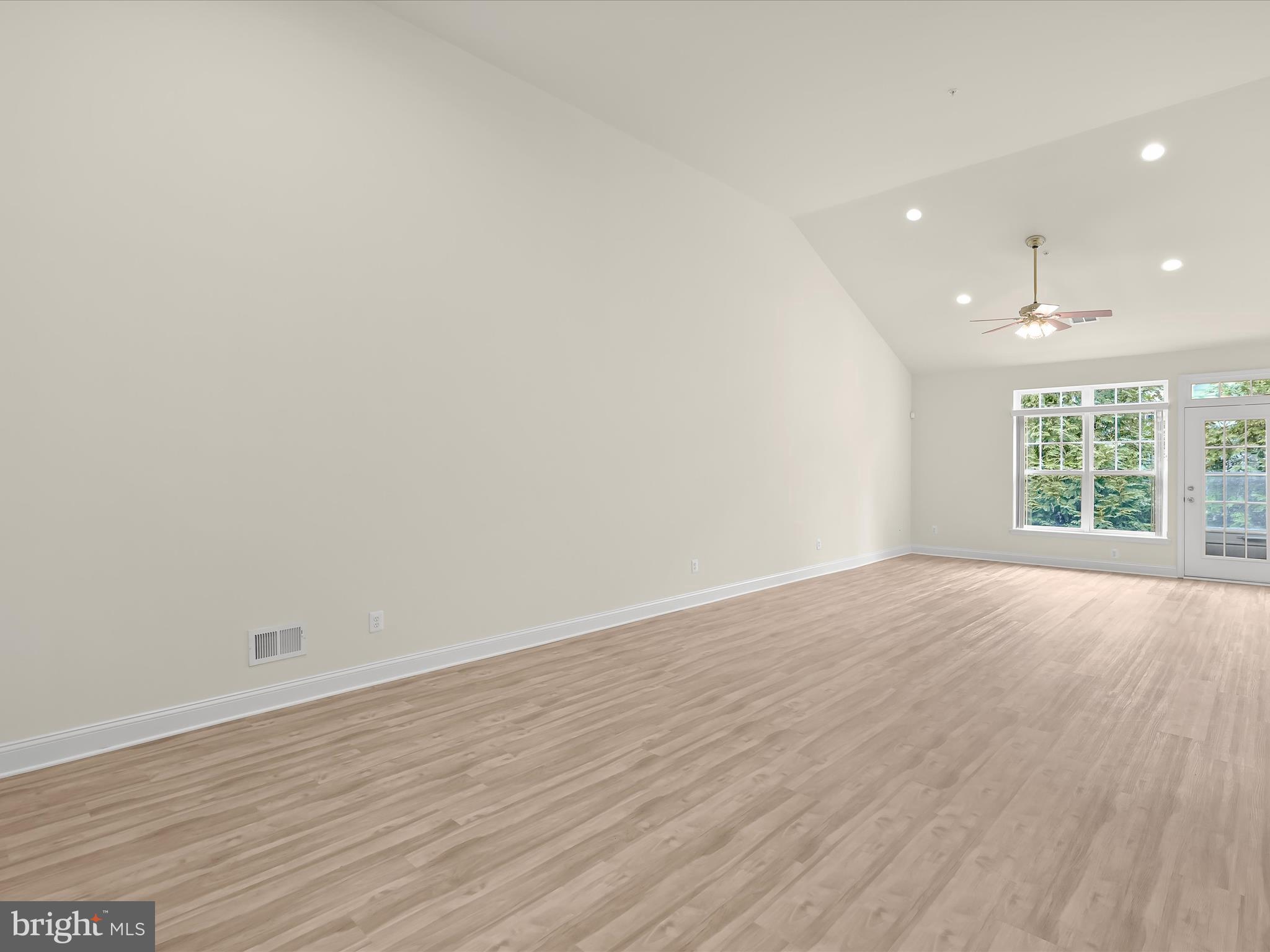 7217 Ivy Bank Road Laurel, MD 20707 - Photo 15 of 49 Living - Dining Rooms