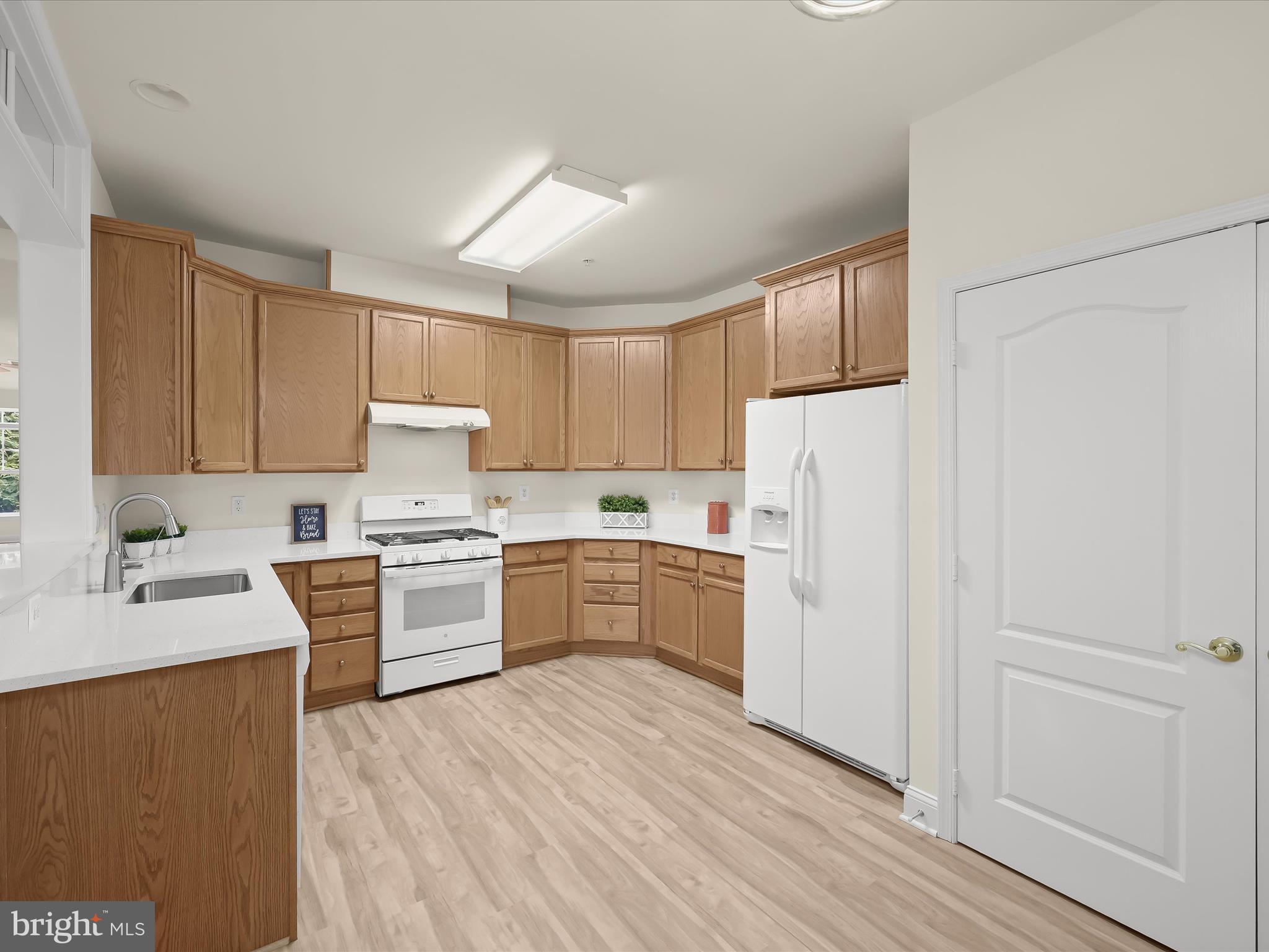 Eat-In Kitchen