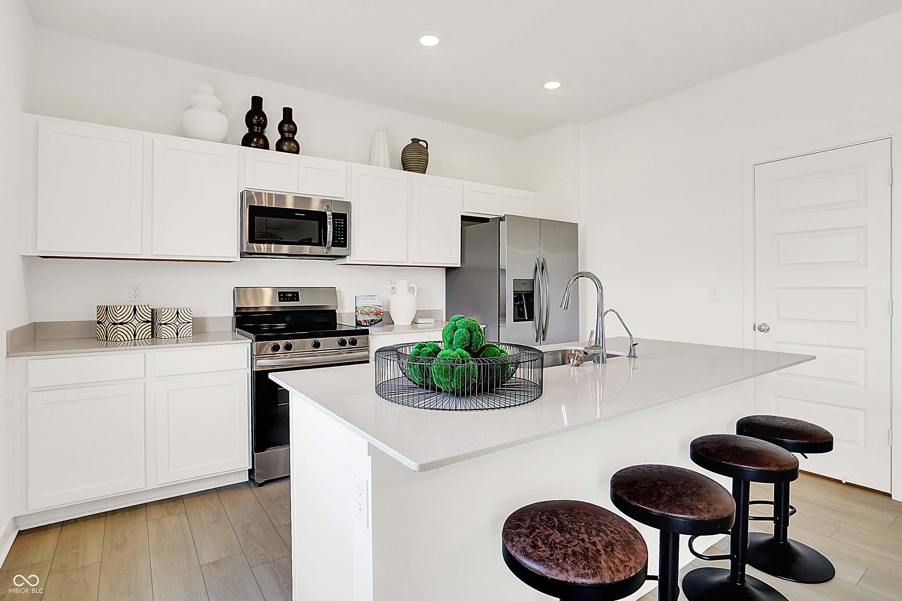 1872 Grand Vista Boulevard Greenwood, IN 46143 - Photo 11 of 41