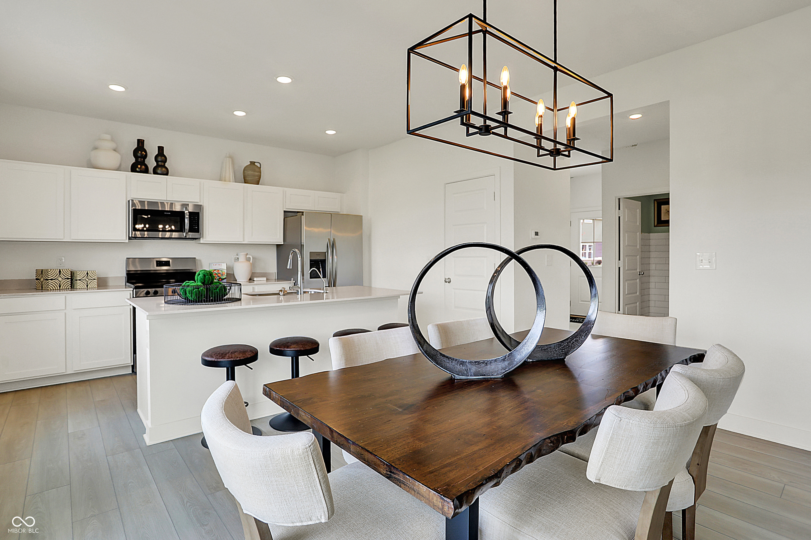 1872 Grand Vista Boulevard Greenwood, IN 46143 - Photo 17 of 41