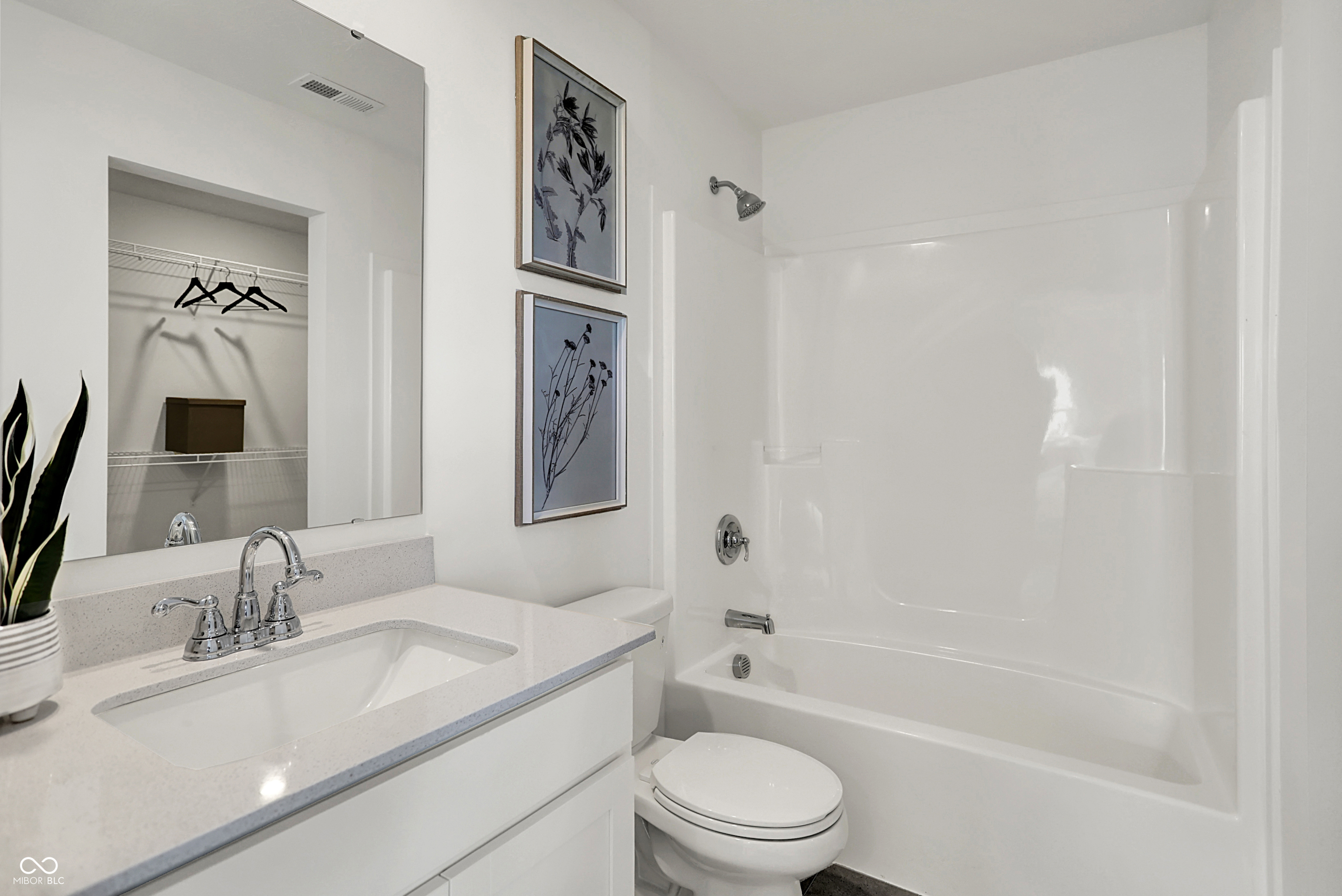 1872 Grand Vista Boulevard Greenwood, IN 46143 - Photo 28 of 41