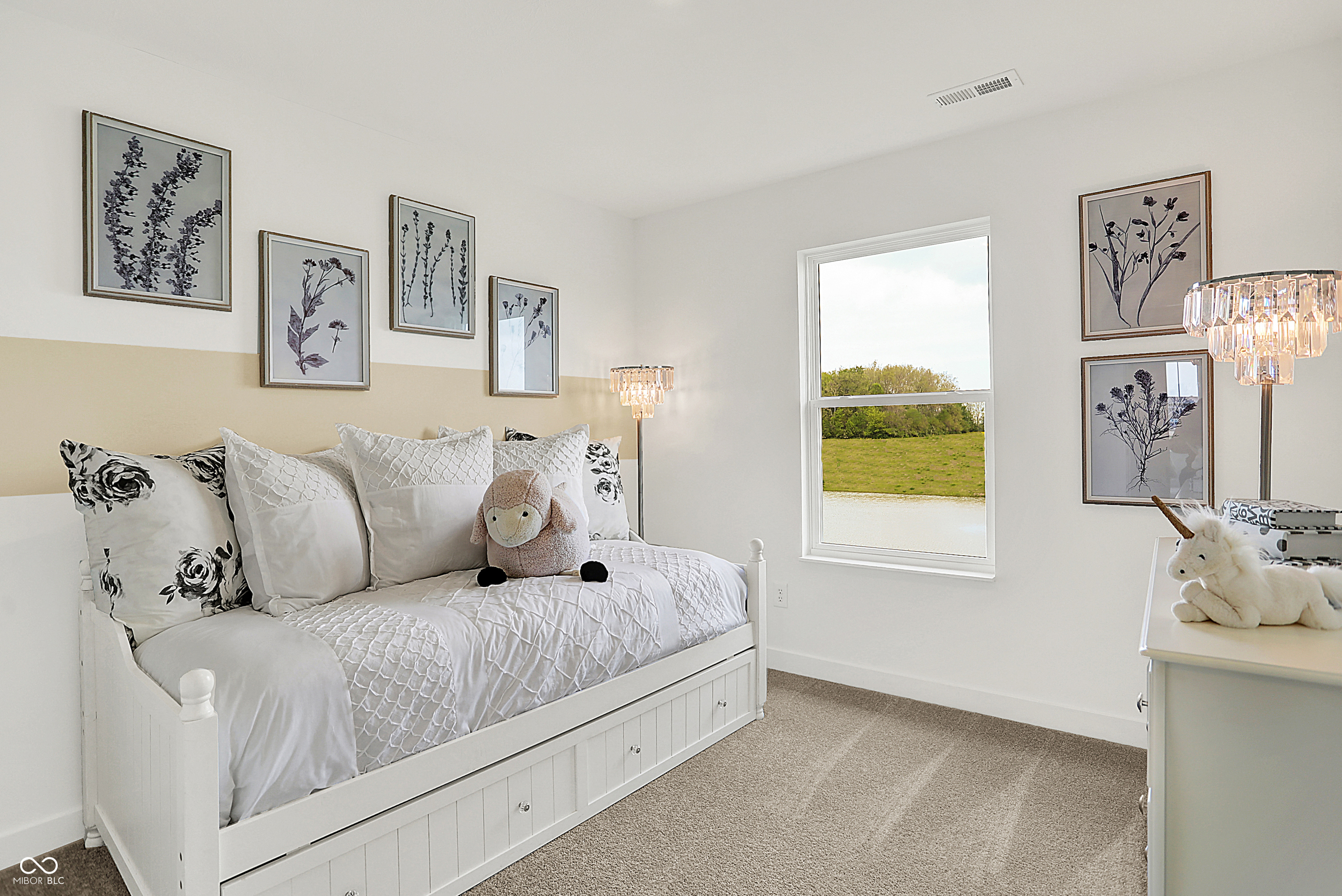 1872 Grand Vista Boulevard Greenwood, IN 46143 - Photo 30 of 41