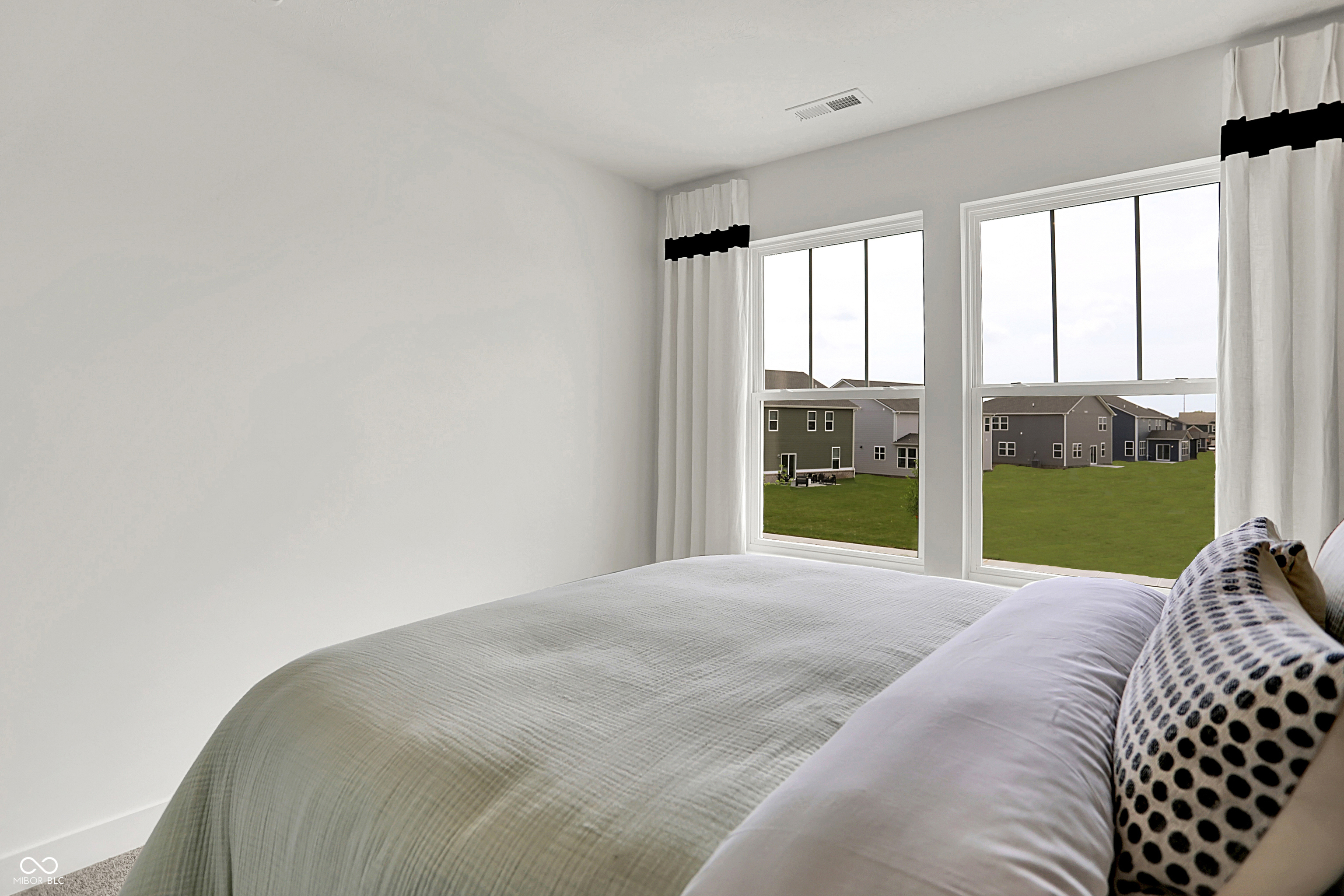 1872 Grand Vista Boulevard Greenwood, IN 46143 - Photo 36 of 41