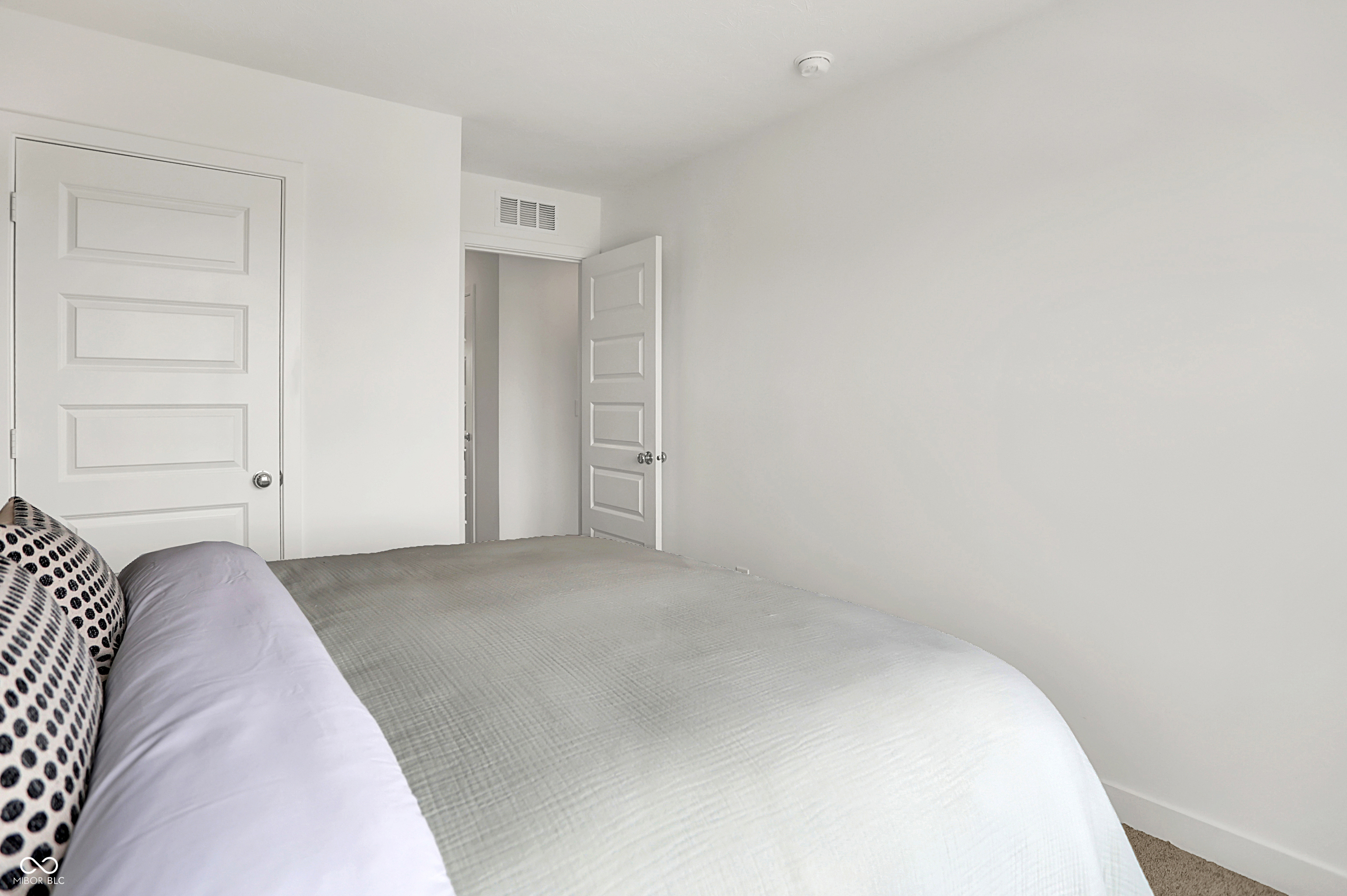 1872 Grand Vista Boulevard Greenwood, IN 46143 - Photo 38 of 41