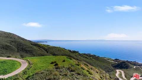 $1,895,000 | 4250 Decker Edison Road, Malibu, CA 90265