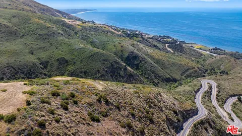 $1,895,000 | 4250 Decker Edison Road, Malibu, CA 90265
