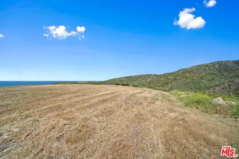 a view of a interior of the house