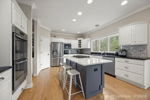 $975,000 | 2412 Comstock Court, Naperville, IL 60564