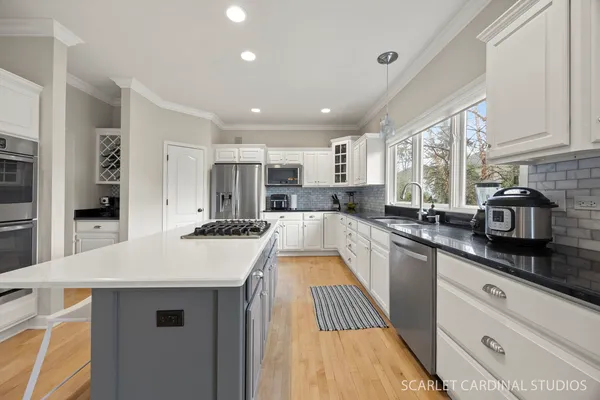 $975,000 | 2412 Comstock Court, Naperville, IL 60564