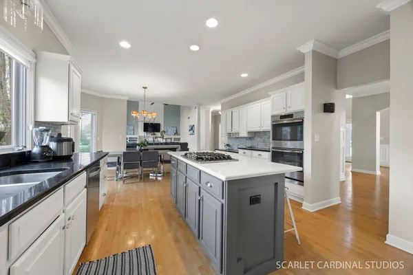 $975,000 | 2412 Comstock Court, Naperville, IL 60564