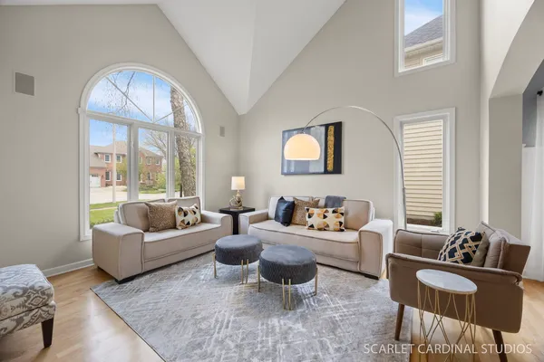 $975,000 | 2412 Comstock Court, Naperville, IL 60564