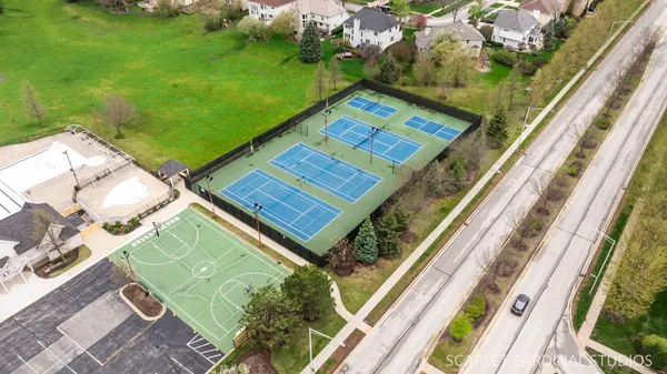 $975,000 | 2412 Comstock Court, Naperville, IL 60564
