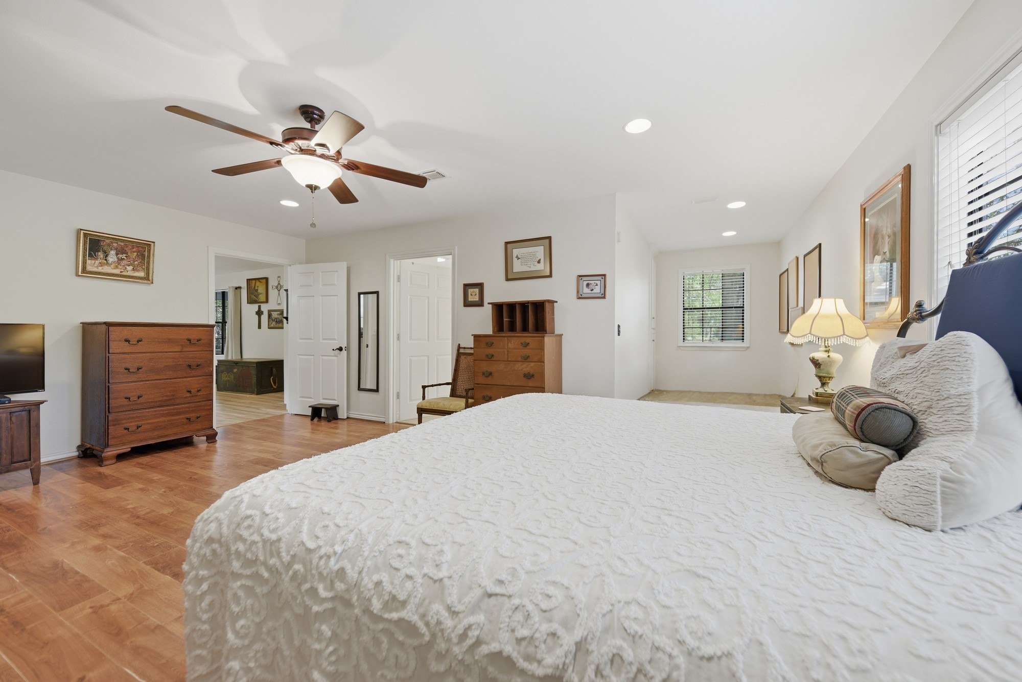 6201 Fm 389 Brenham, TX 77833 - Photo 45 of 50 a bedroom with a large bed and dresser