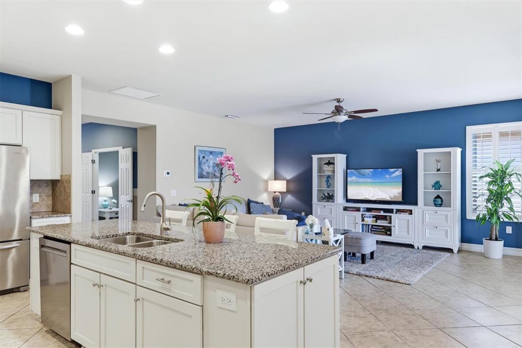 19454 Rizzuto Street Venice, FL 34293 - Photo 16 of 62