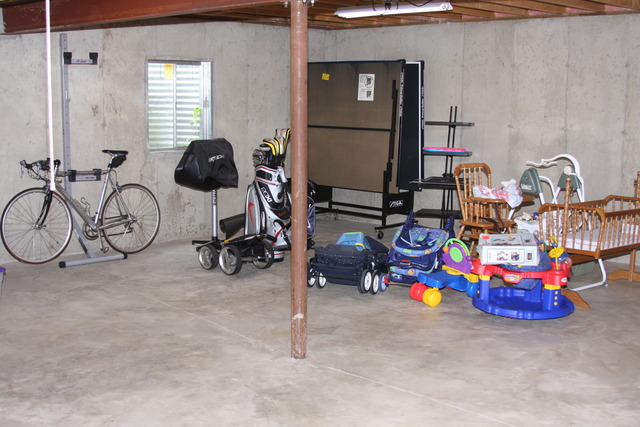 2826 Weld Road Elgin, IL 60124 - Photo 15 of 19 a play room with furniture