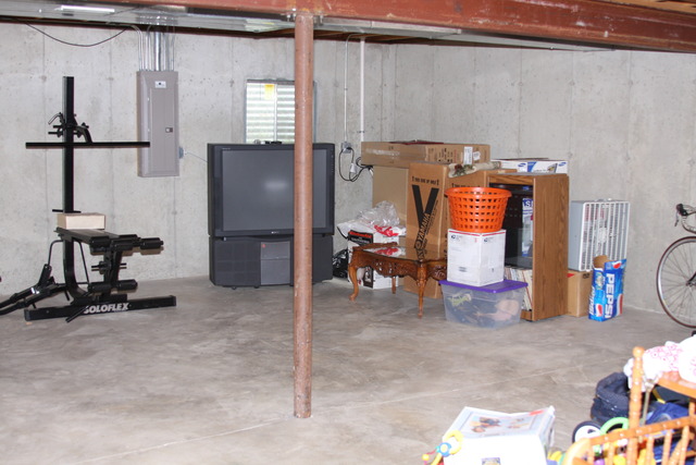 2826 Weld Road Elgin, IL 60124 - Photo 16 of 19 a room with gym equipment and a mirror