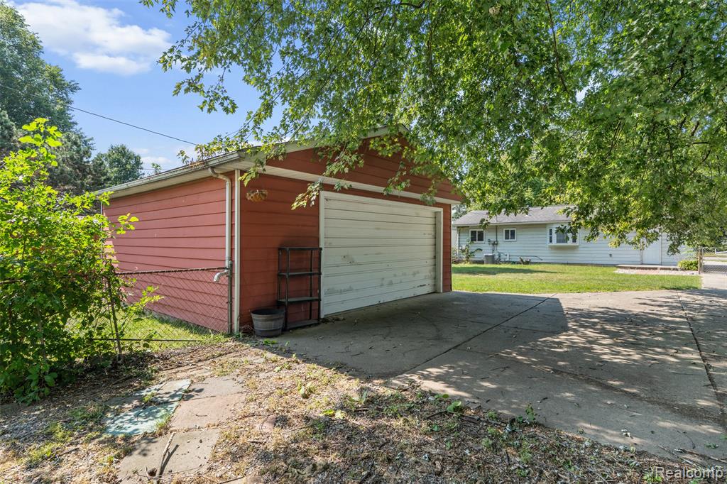 9381 Pardee Road Taylor, MI 48180 - Photo 24 of 34