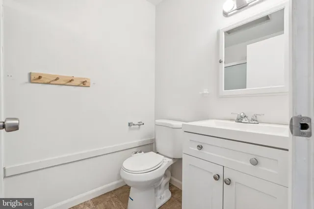 $265,000 | 60 Helmsman Court, Baltimore, MD 21221