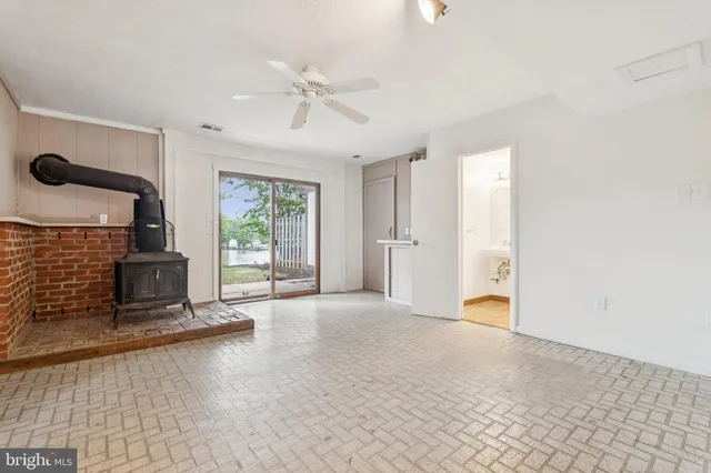 $265,000 | 60 Helmsman Court, Baltimore, MD 21221