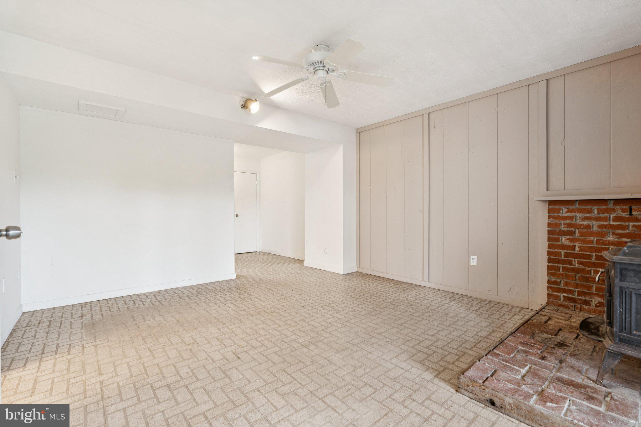 60 Helmsman Court Baltimore, MD 21221 - Photo 29 of 35