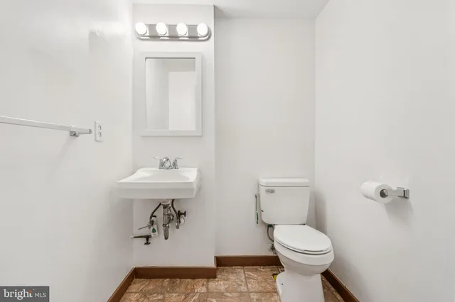 $265,000 | 60 Helmsman Court, Baltimore, MD 21221