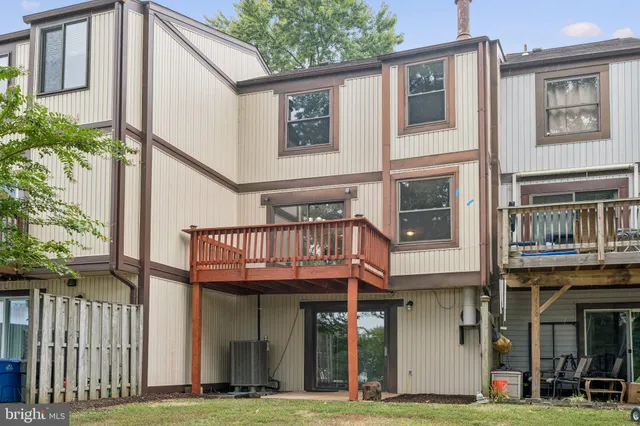 $265,000 | 60 Helmsman Court, Baltimore, MD 21221