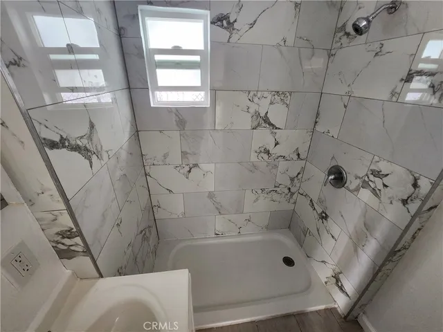 $1,900 | 3713 West Imperial Highway, Unit 4, Inglewood, CA 90303