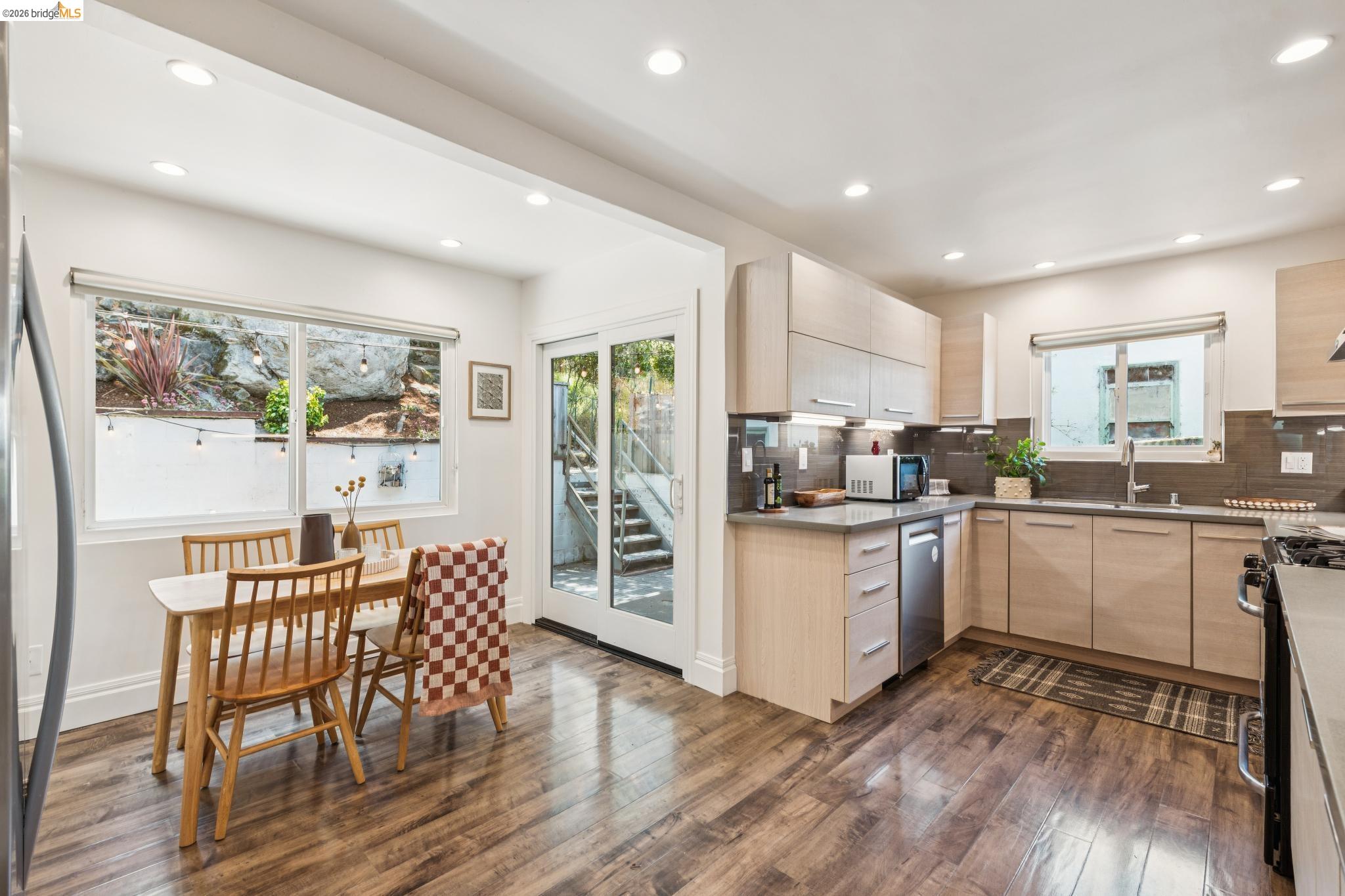 515 Vincente Avenue Berkeley, CA 94707 - Photo 18 of 82