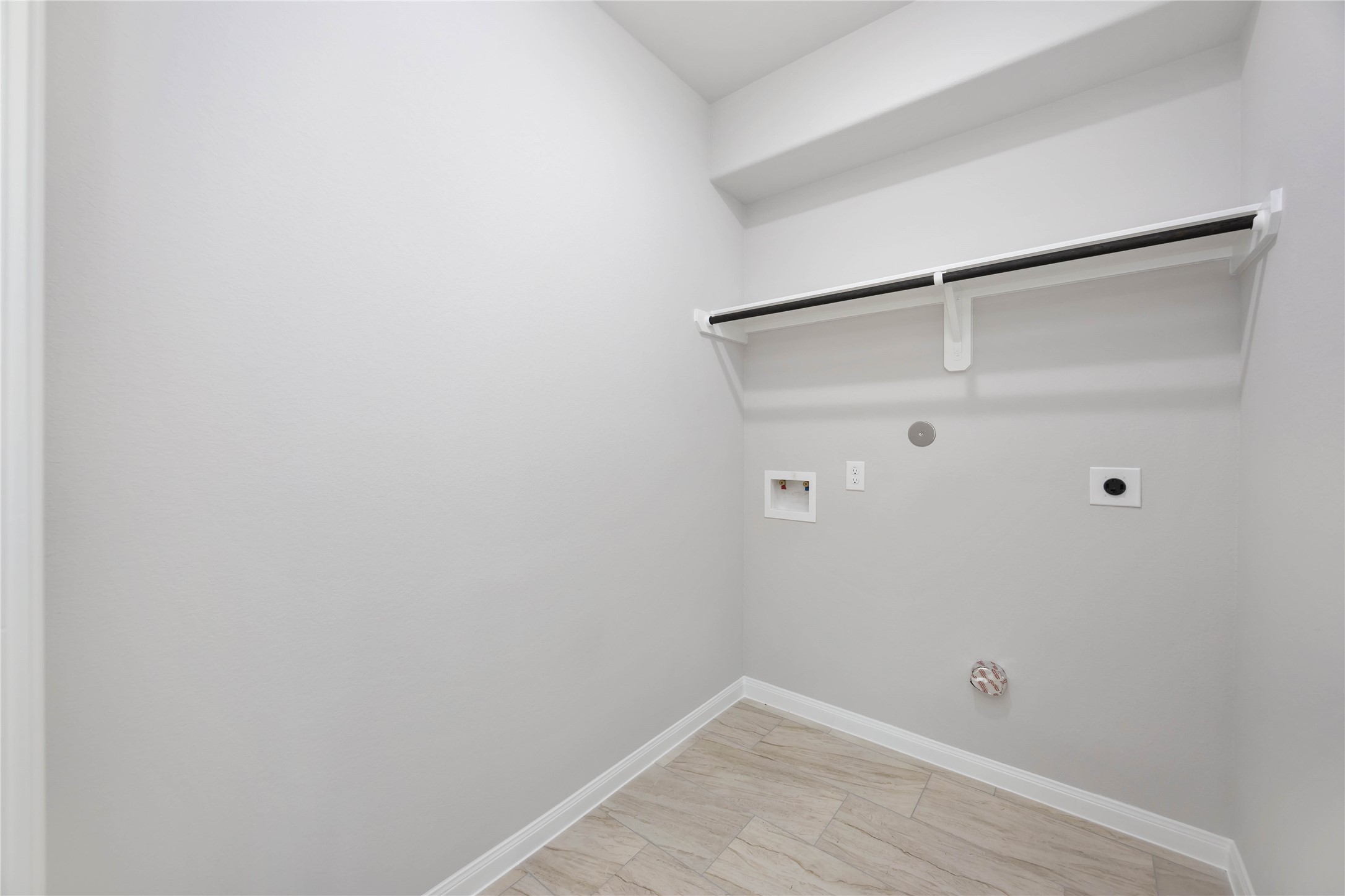 7987 Chateau Street, Unit A Houston, TX 77028 - Photo 11 of 24 a view of an empty walk in closet