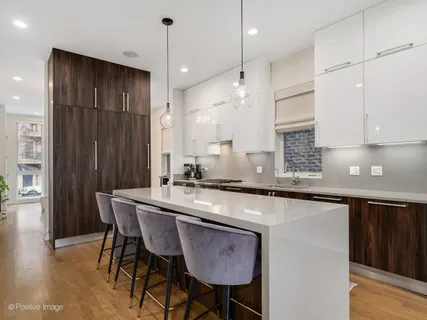 $799,900 | 2239 West Armitage Avenue, Unit 1, Chicago, IL 60647