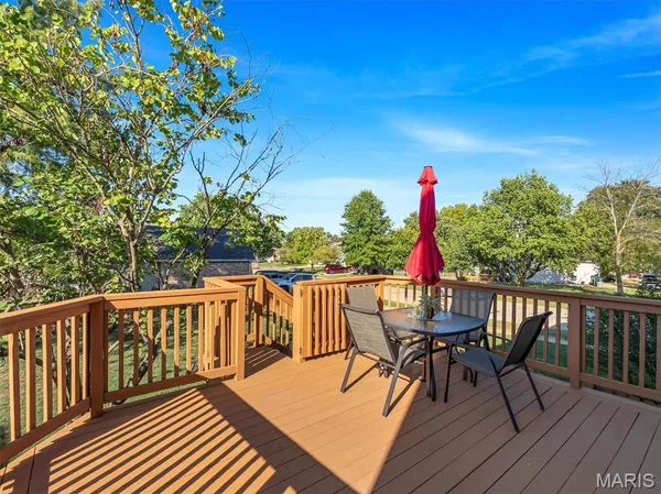 $445,250 | 1221 Newport Landing Drive, Fenton, MO 63026